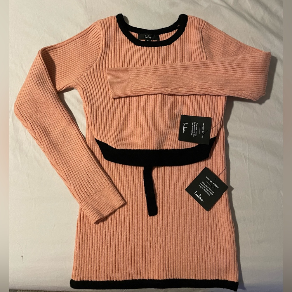 Lulus black and pink sweater set